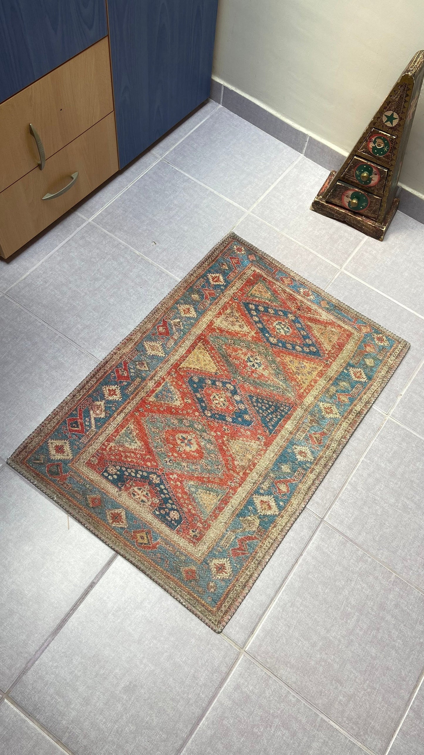 Geometric Design Rug, 2x3 ft Small Rug, Entryway Rug, Print Rug, Washable Rug