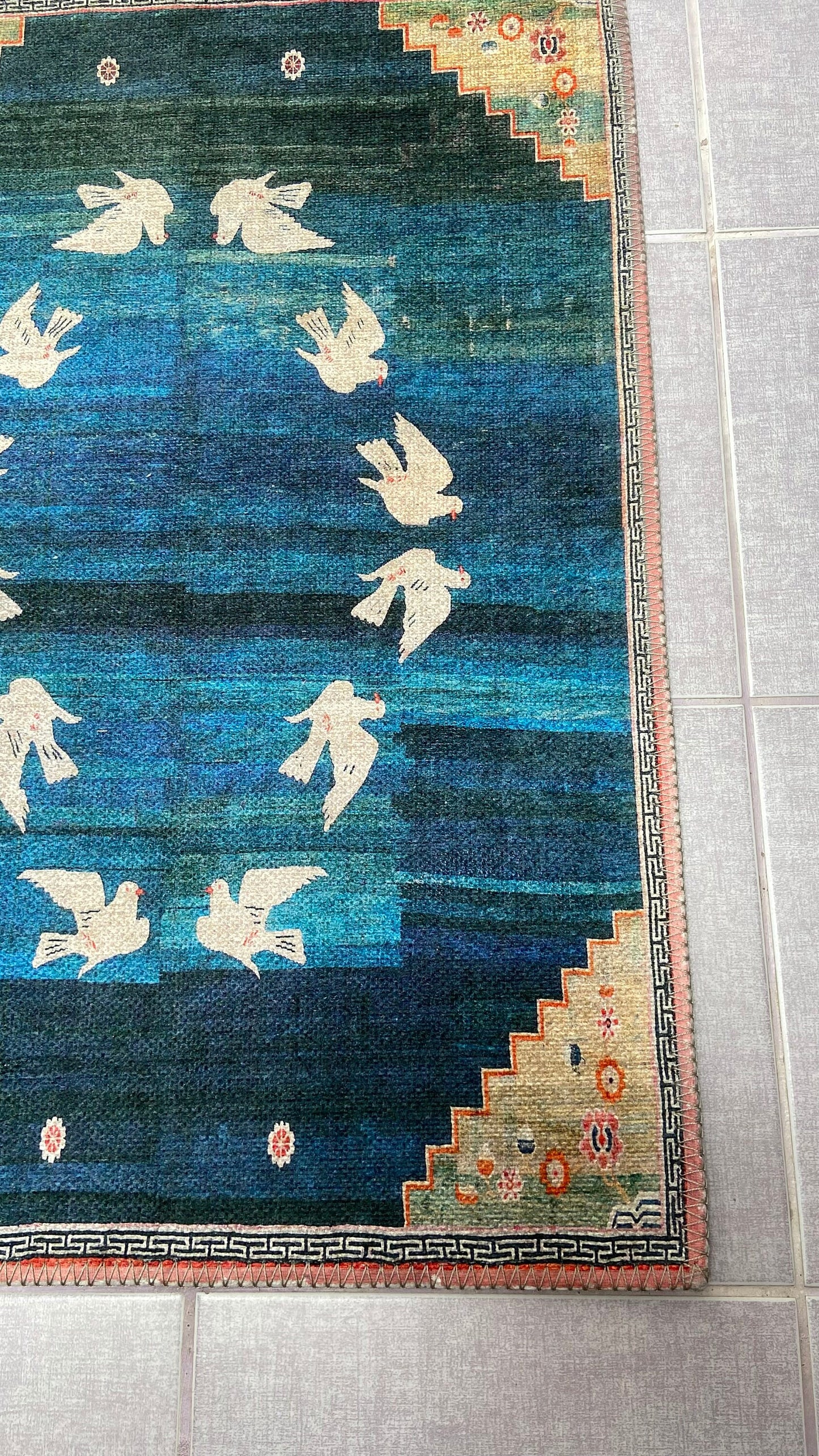 1'9 x 2'9 Blue and Beige Rug with Pigeons